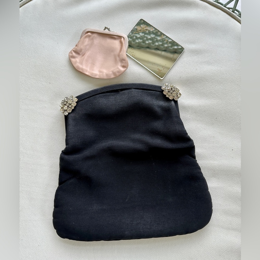 INGBER, VINTAGE, FOLDABLE, BLACK CLUTCH BAG.